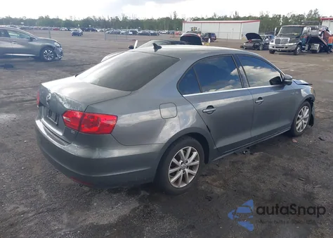 2014 Volkswagen Jetta 1.8T Se z USA, uszkodzony, nr VIN 3VWD07AJ9EM277085